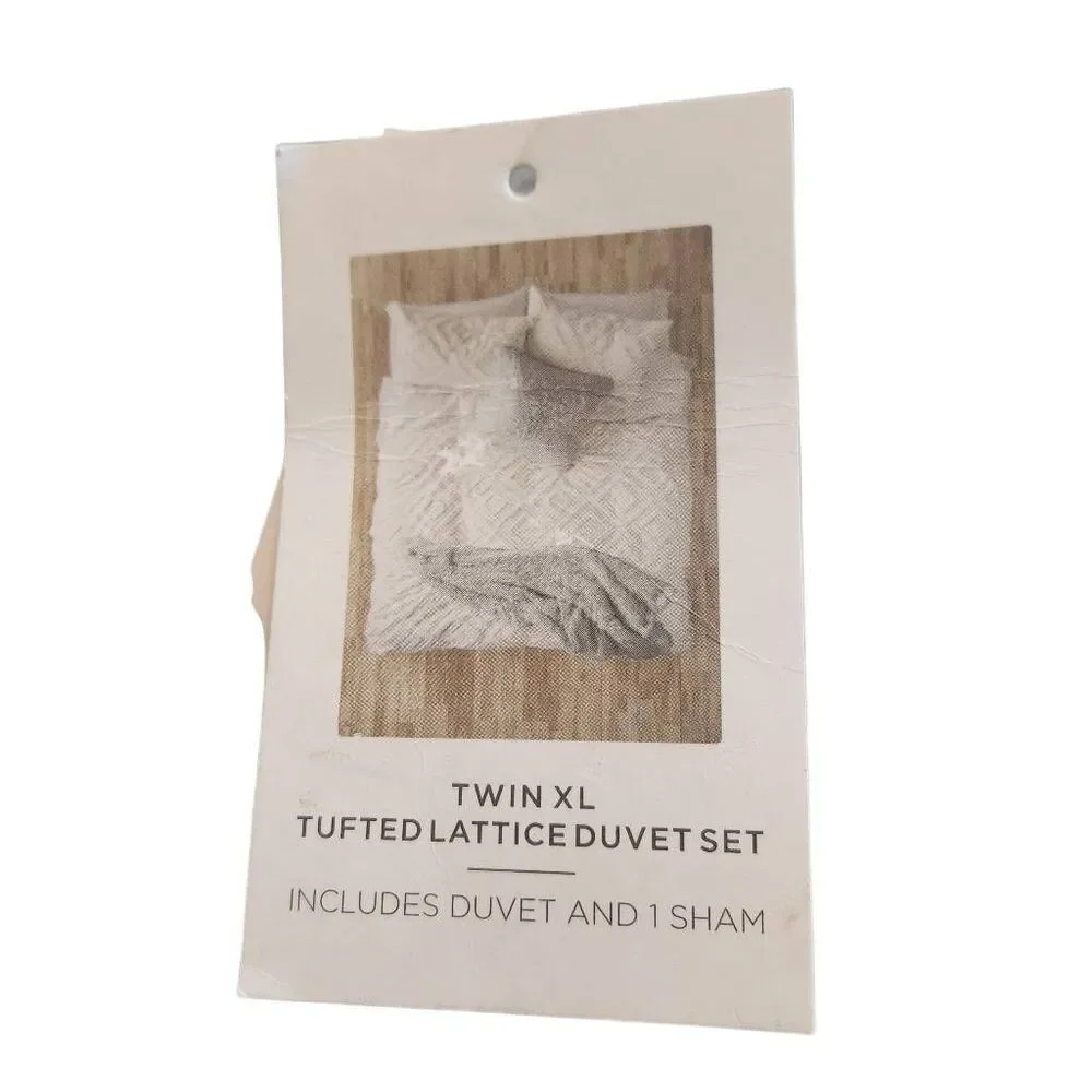 BP Twin XLTufted‎ Lattice Duvet Set